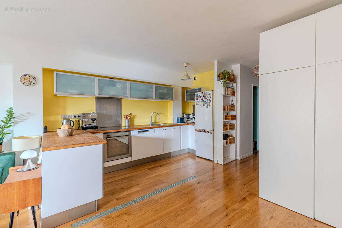Appartement à PARIS-20E