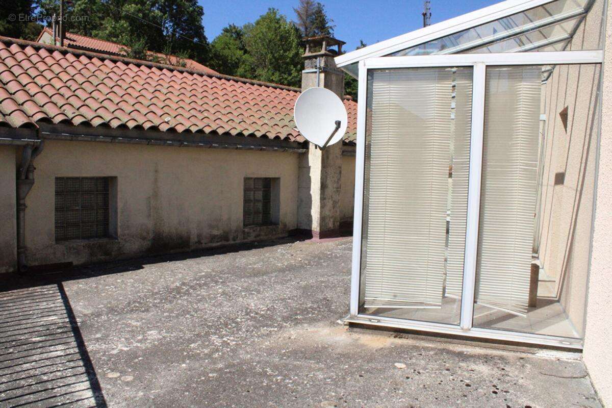 Maison avec local et terrasse - photo 13