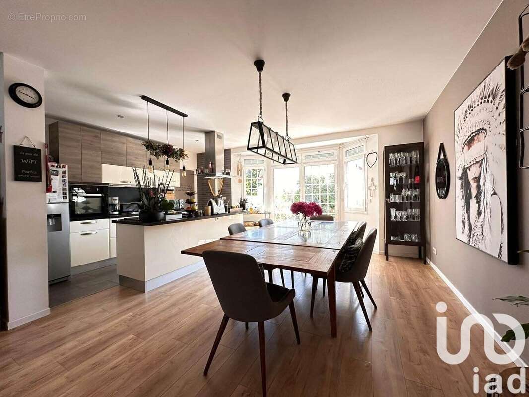 Photo 5 - Maison à PONTAULT-COMBAULT