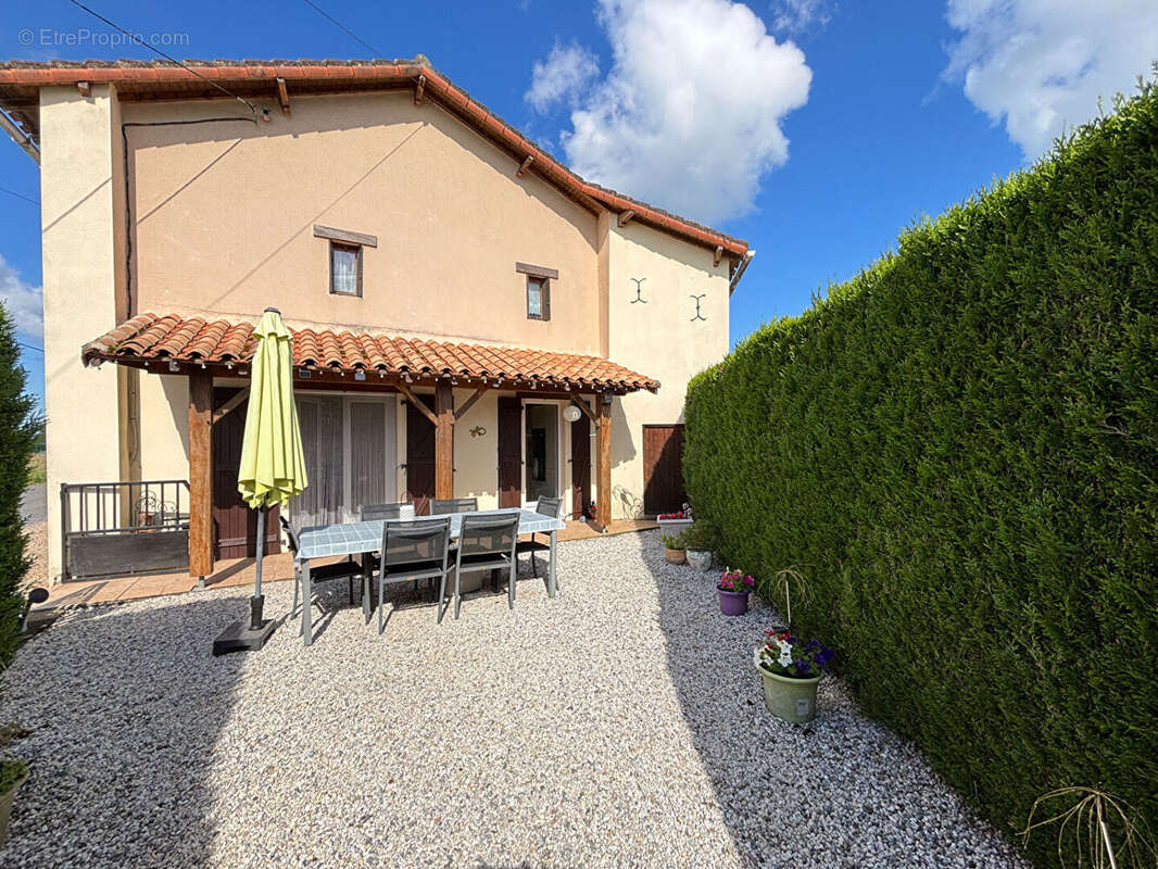 Maison à CHAMPAGNE-MOUTON