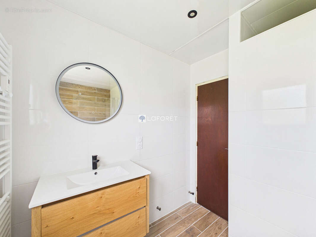 Maison Plozevet 8 pièce(s) 106 m2 - photo 10