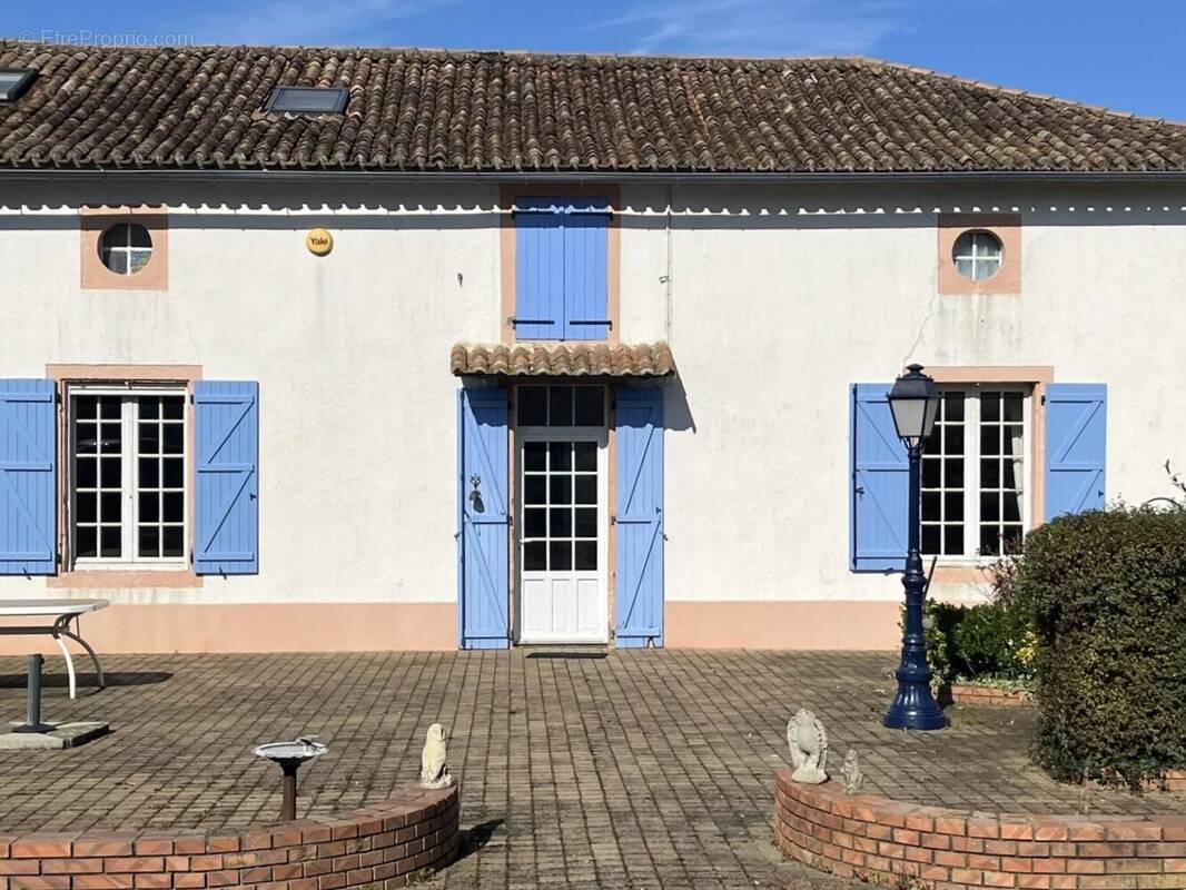Maison à FAYE-L'ABBESSE