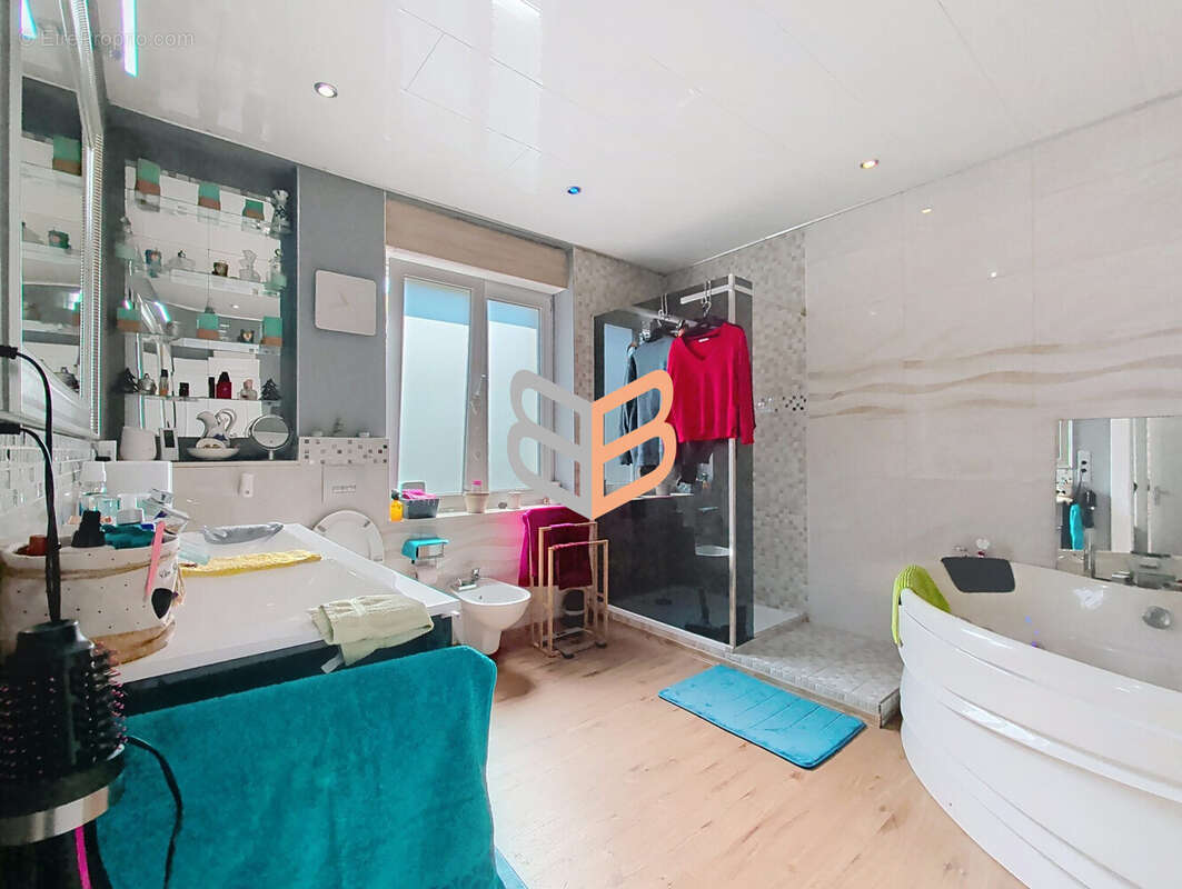 Maison 147 m² à Volmerange-Les-Mines  - photo 9