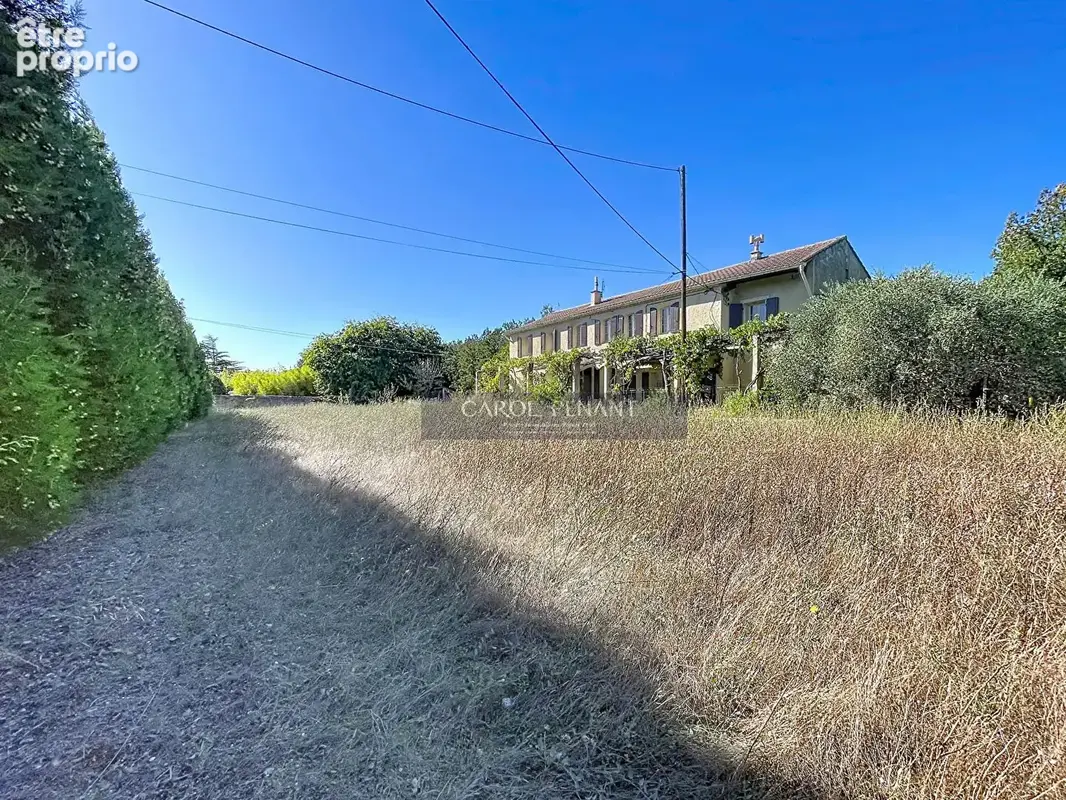 Carpentras mas t11 189 m2 a renover sur 2000m² de terrain - photo 18