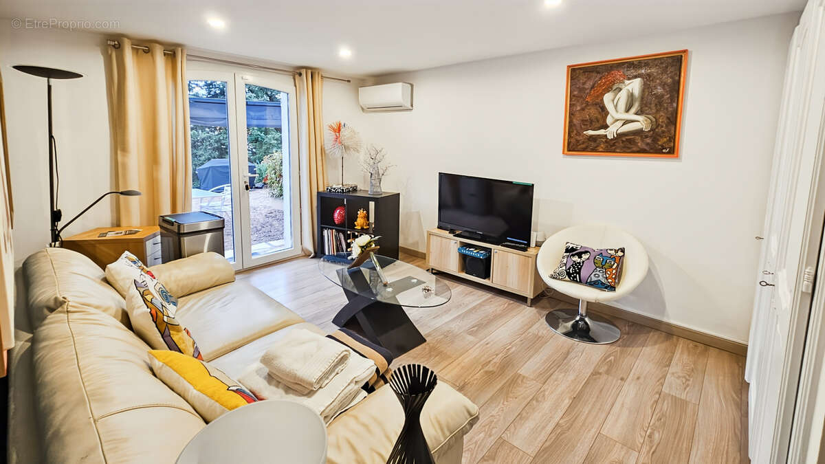 Maison à MONTAUROUX