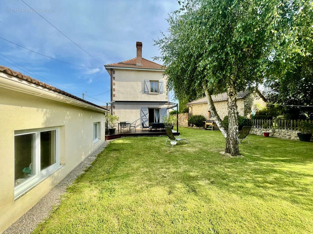 Maison à BOSMIE-L&#039;AIGUILLE