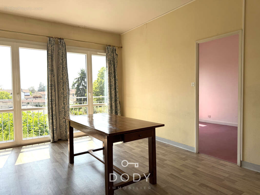 Appartement T2 avec cave - photo 4
