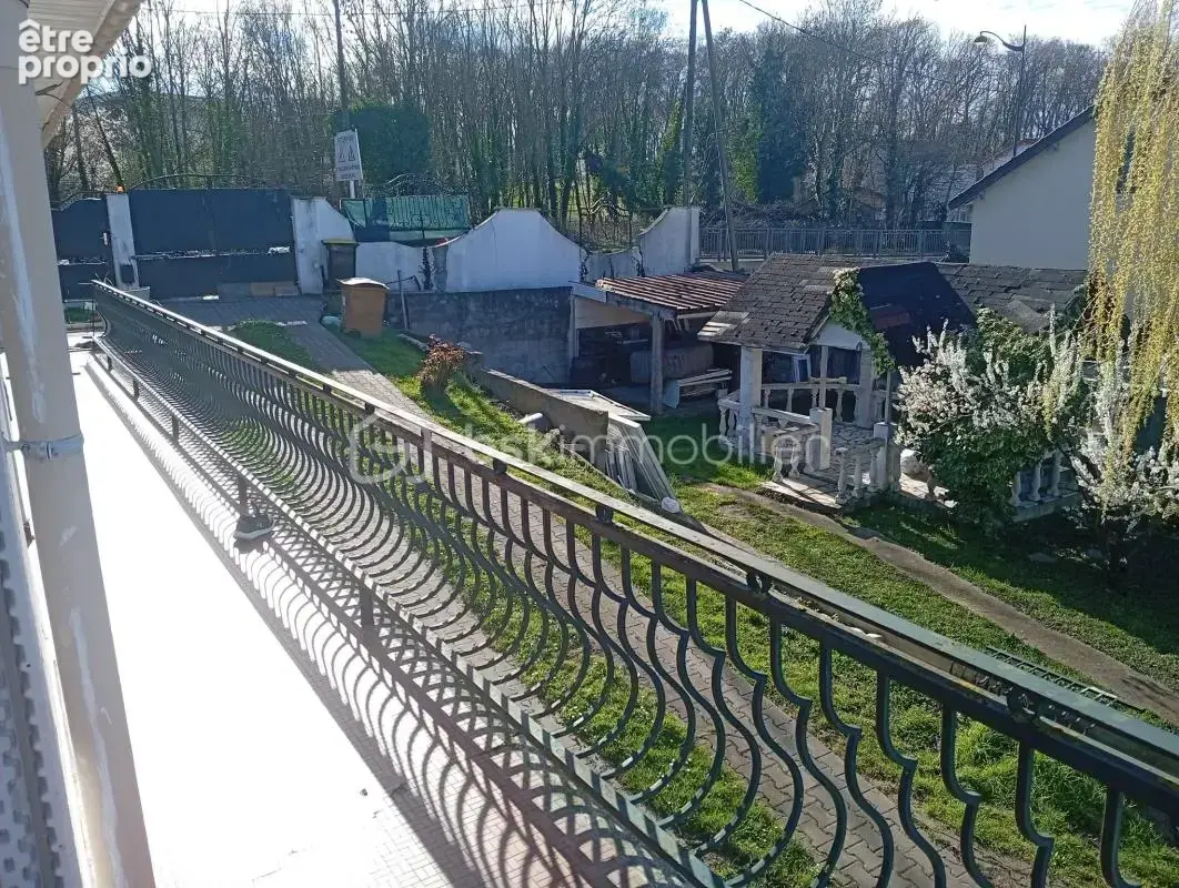 Maison familiale avec potentiel locatif et foncier sur 934 m² - photo 6