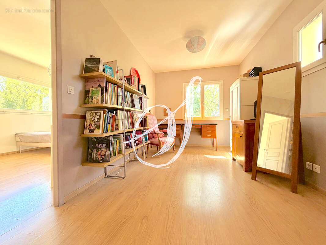 Maison à COURNONTERRAL