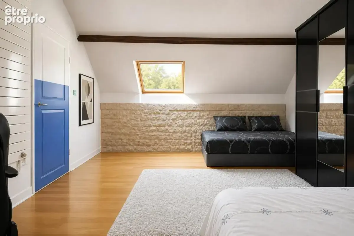 Maison de caractère en pierre - 190 m² - 4 chambres - Jardin - photo 3