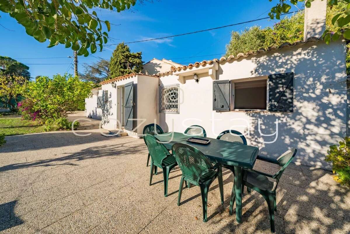 Maison à MANDELIEU-LA-NAPOULE