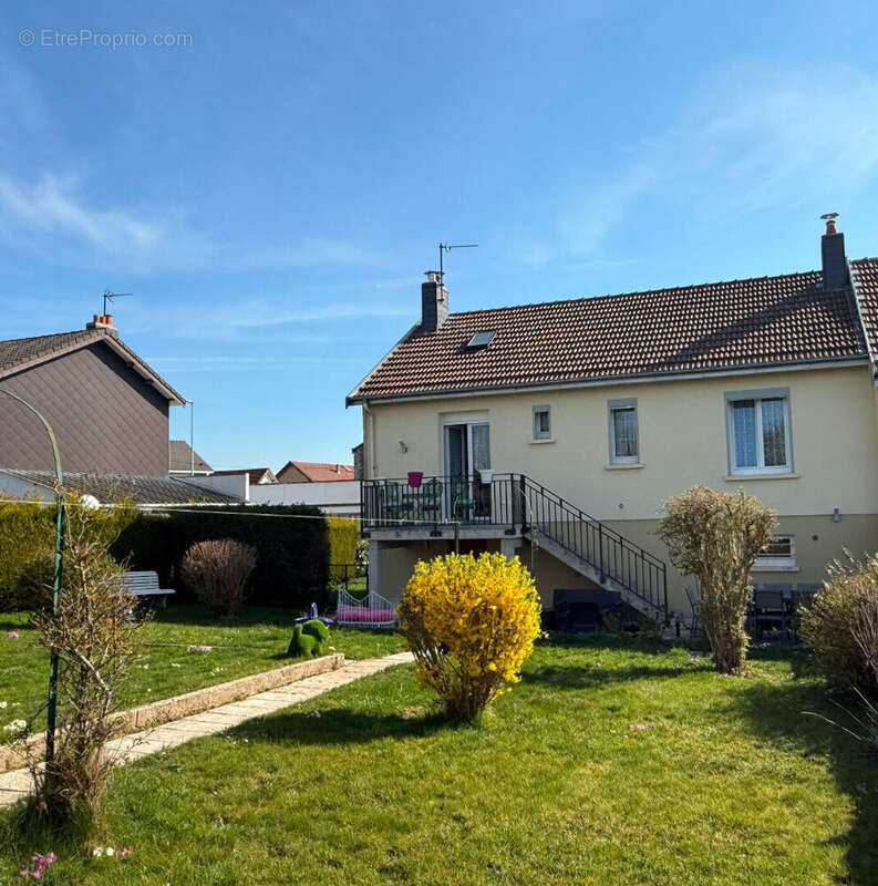 Maison à CHARLEVILLE-MEZIERES