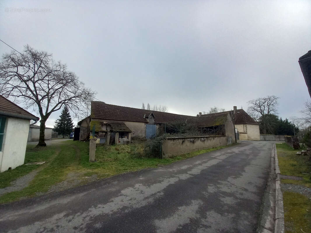 Maison à LA NOCLE-MAULAIX