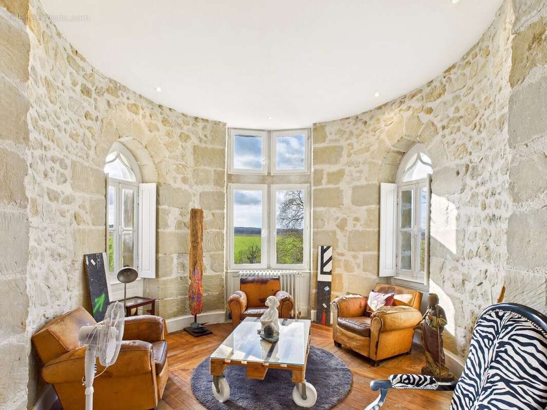 Maison à LAUZUN