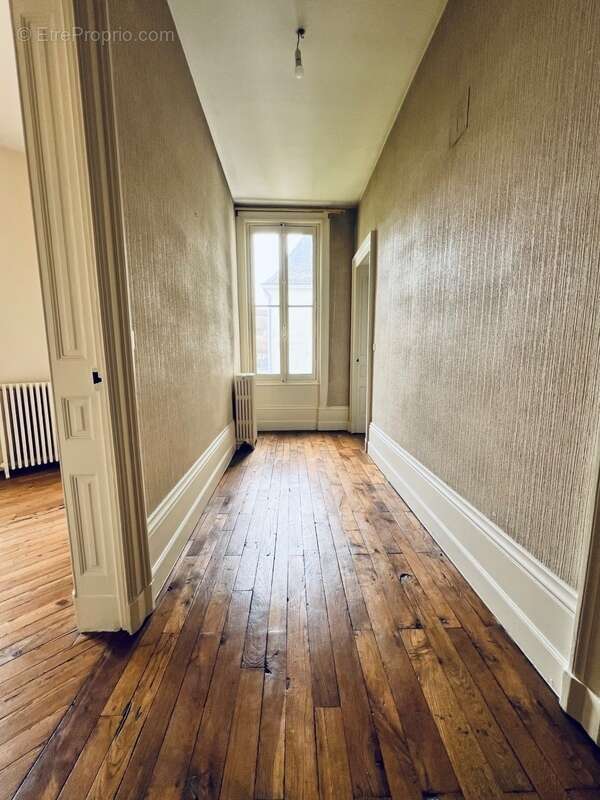 Maison à CHATELLERAULT