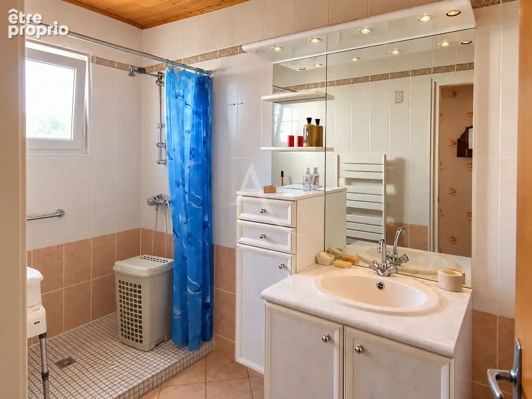 Maison familiale (6 pièces) quartier du Puits Rochais - photo 9