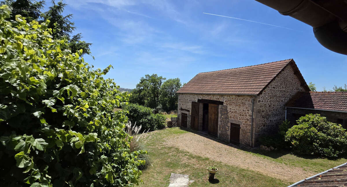 Maison à CHATELUS