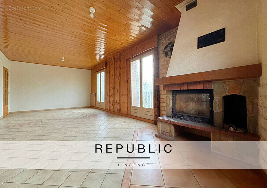Appartement à SAINT-PIERRE-D'ALBIGNY