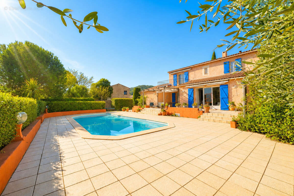 Maison à CARNOULES