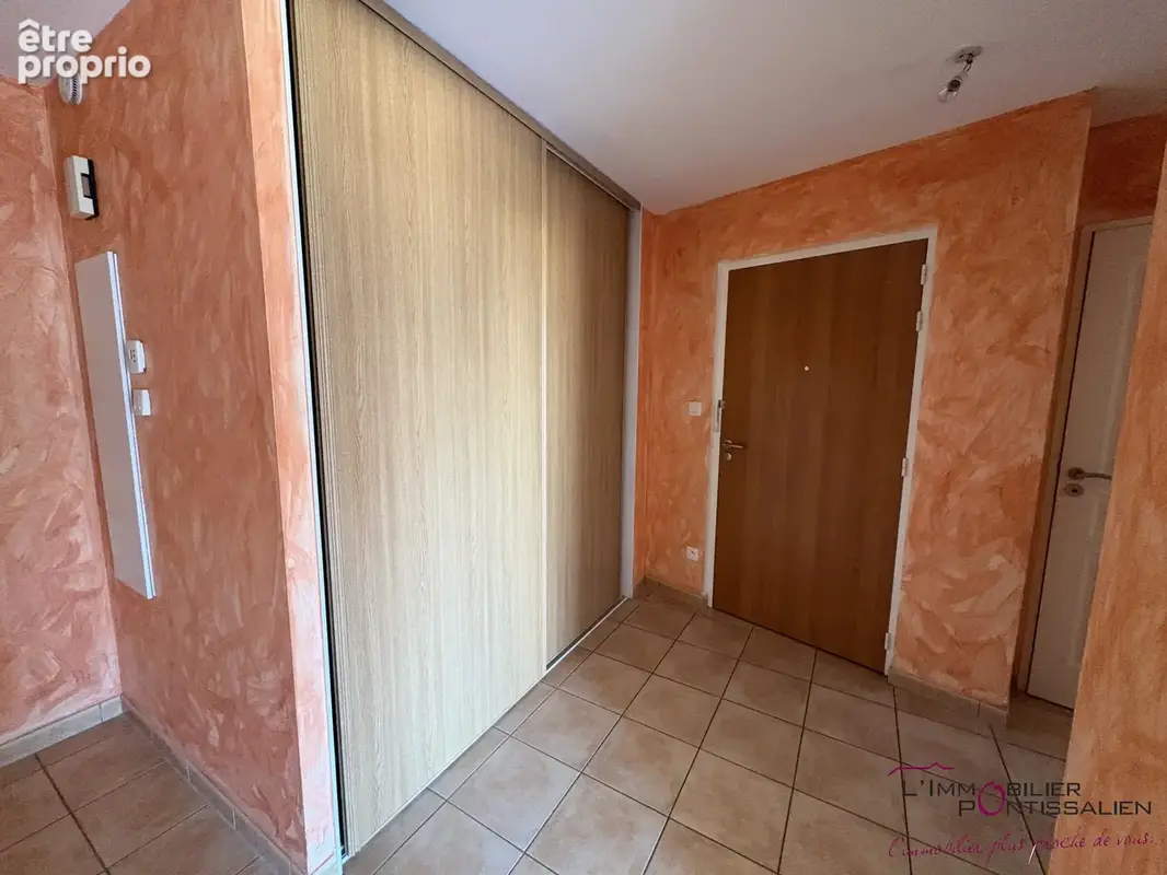 Pontarlier - les epinettes : appartement de type 3 avec ascenseur, terrasse, cave, box en sous-sol et parking - photo 6