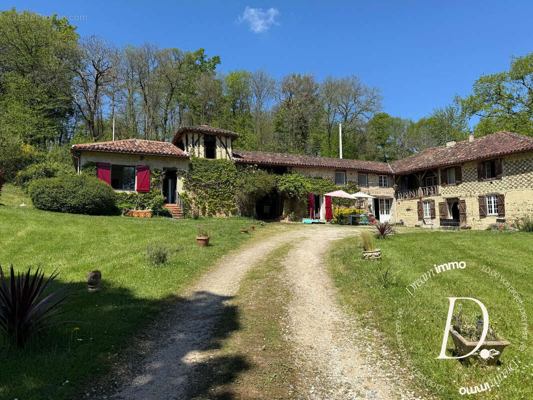 Maison à CASTELNAU-MAGNOAC