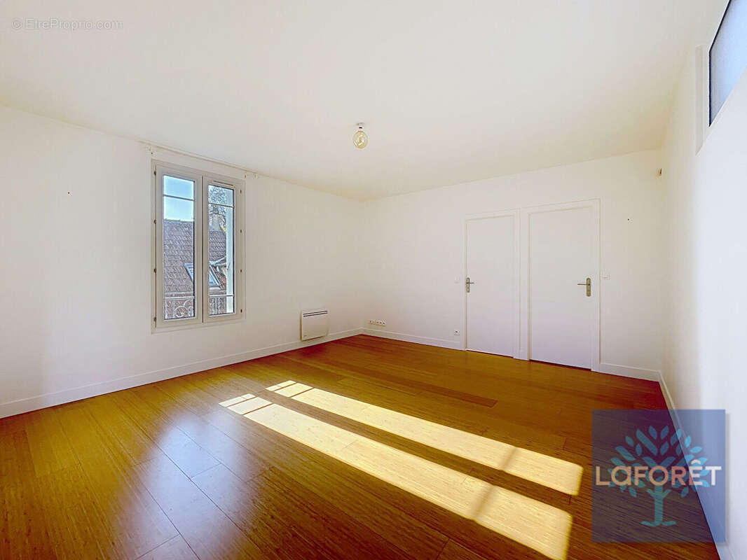 Appartement à LE RAINCY