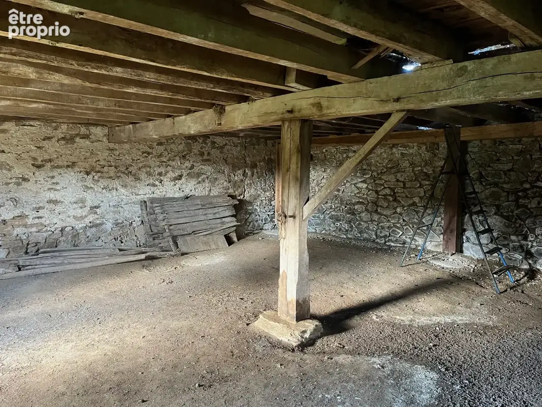 Mi-chemin Brive et Limoges - Belle fermette et dépendances a rénover - photo 16