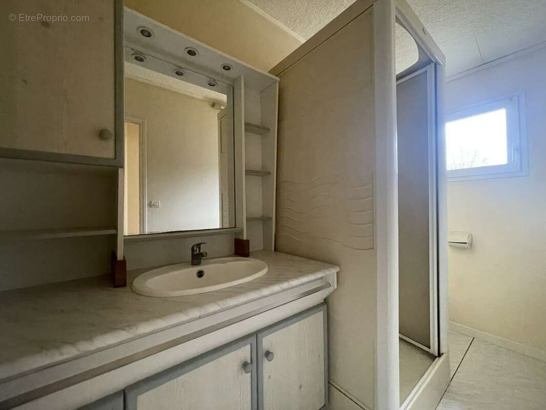 Maison à LES HERBIERS