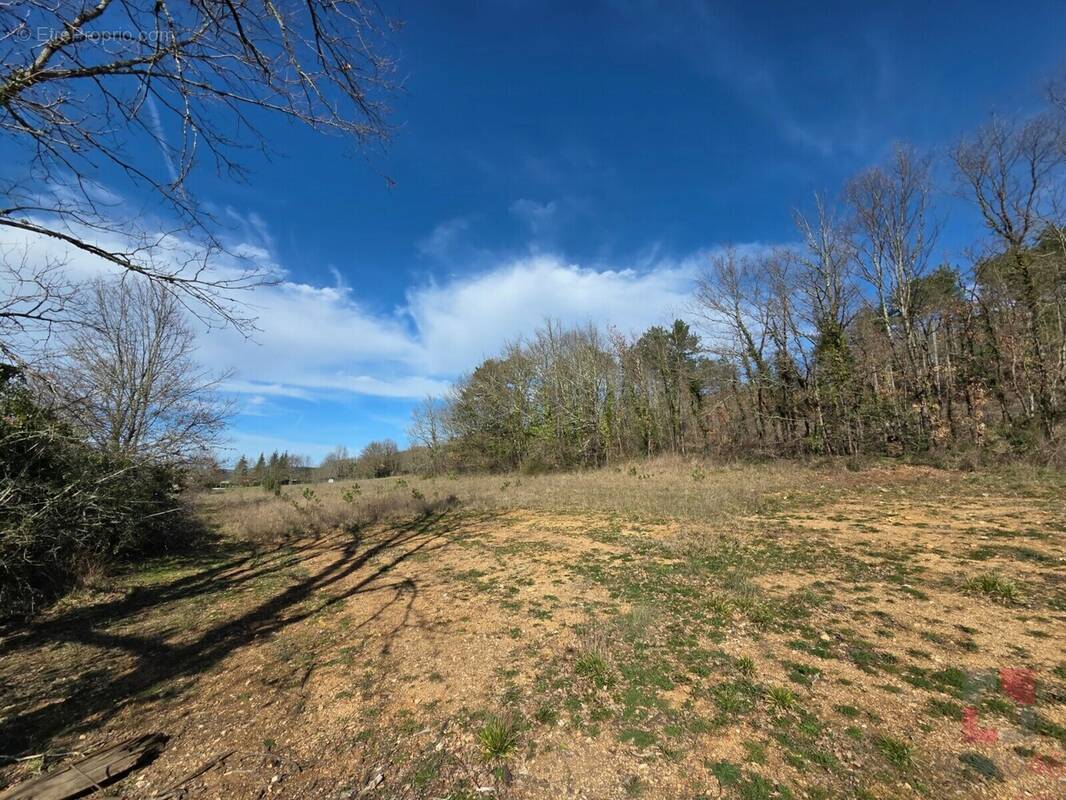 Terrain à PRAYSSAC