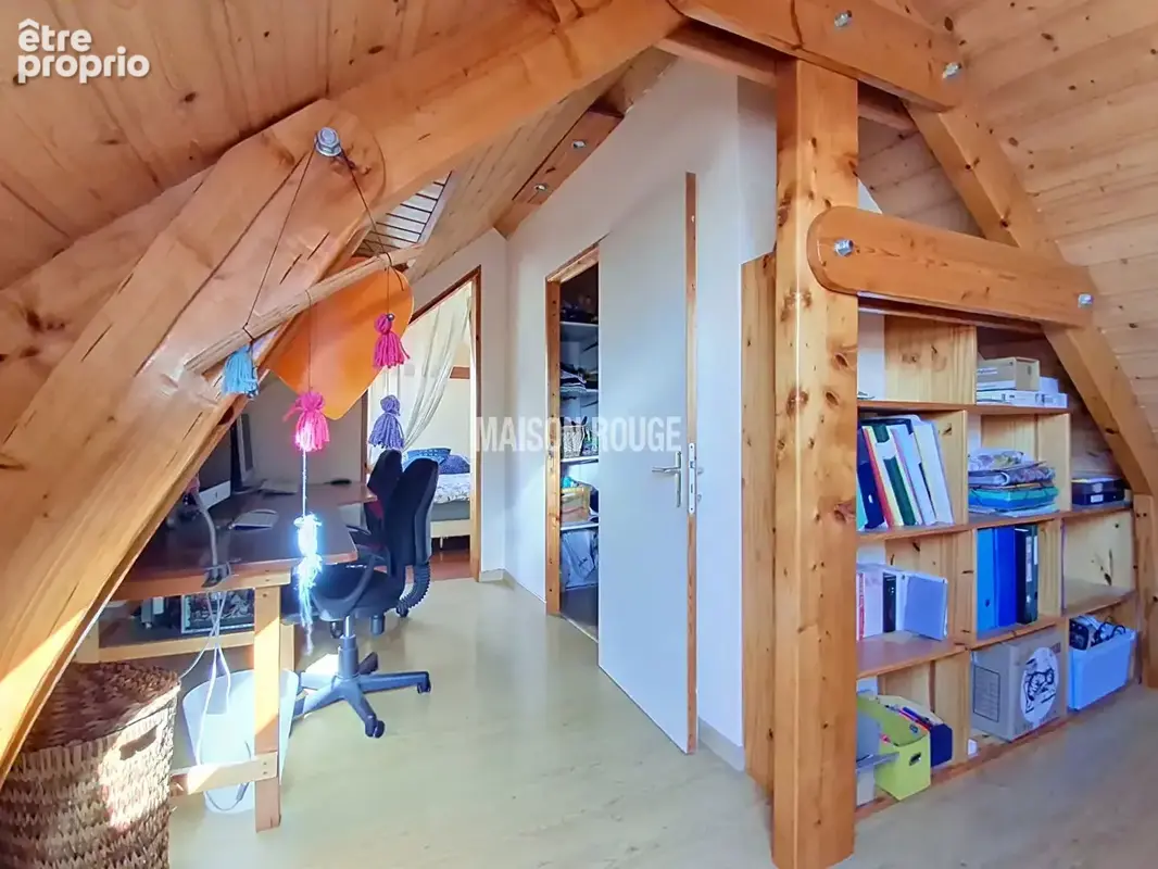 Maison familiale de 5 chambres avec  jardin de 611 m² dans un secteur calme et recherché - PLOUFRAGAN - photo 13