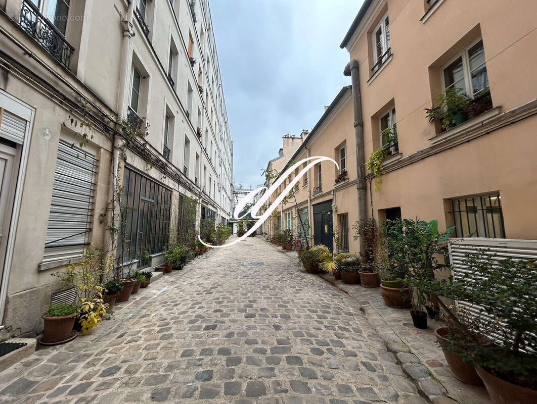 Commerce à PARIS-11E