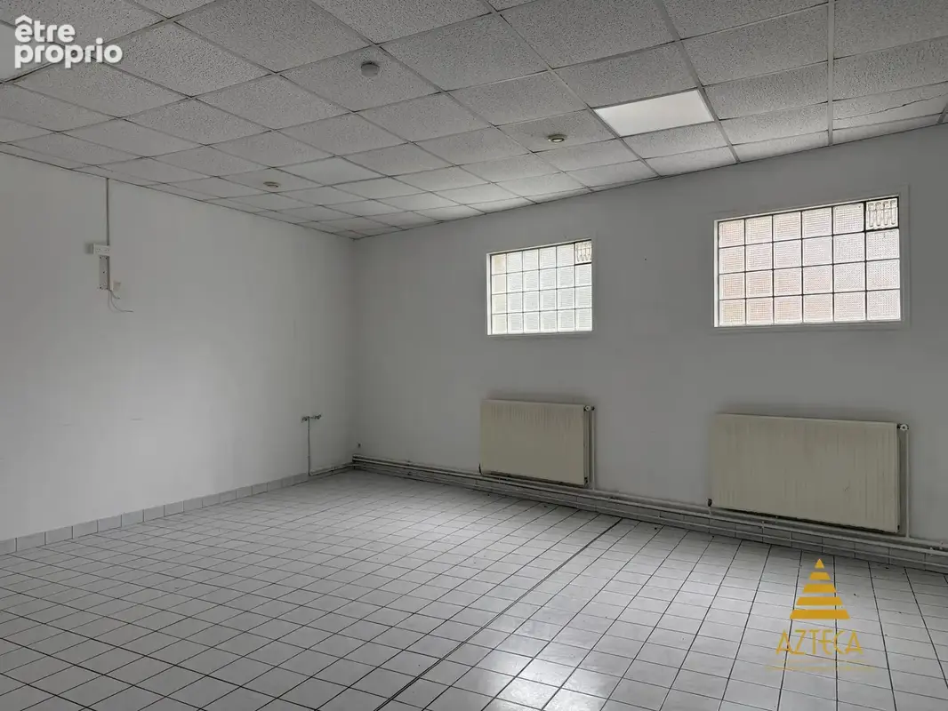 Commerce 750 m² à vendre à Caudry (59540) - photo 9