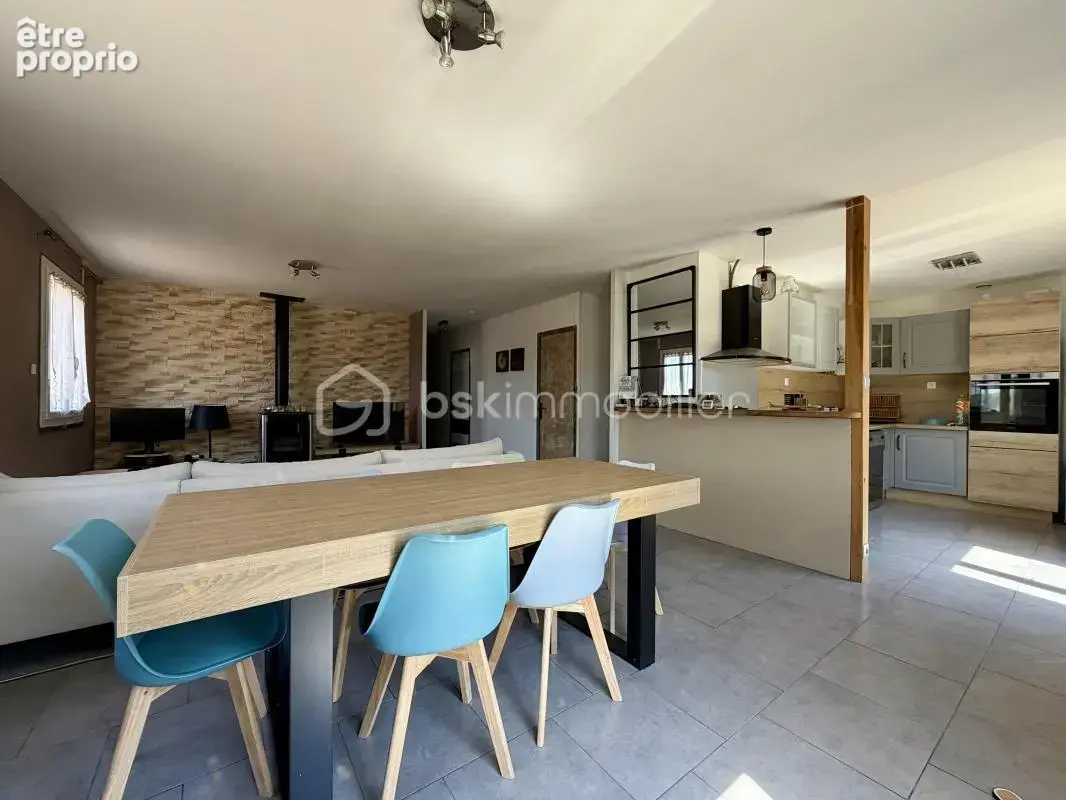 Maison de 135 m² avec garage - photo 2