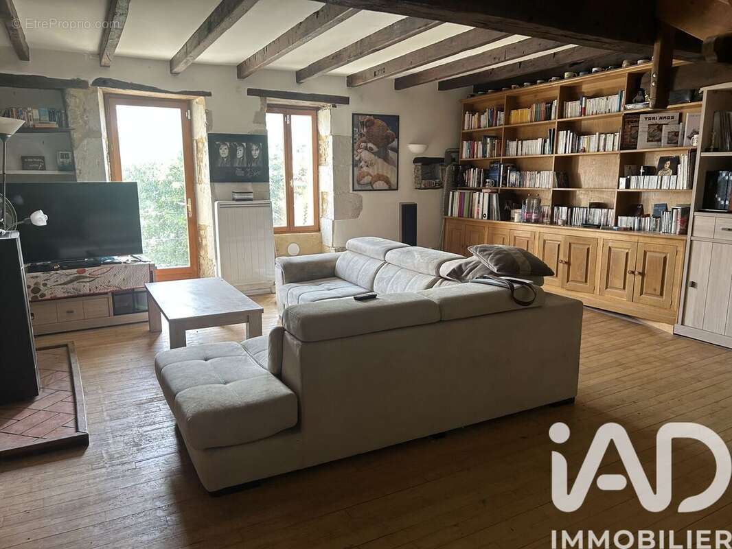 Maison 120 m² à Saint-Martial  - photo 9
