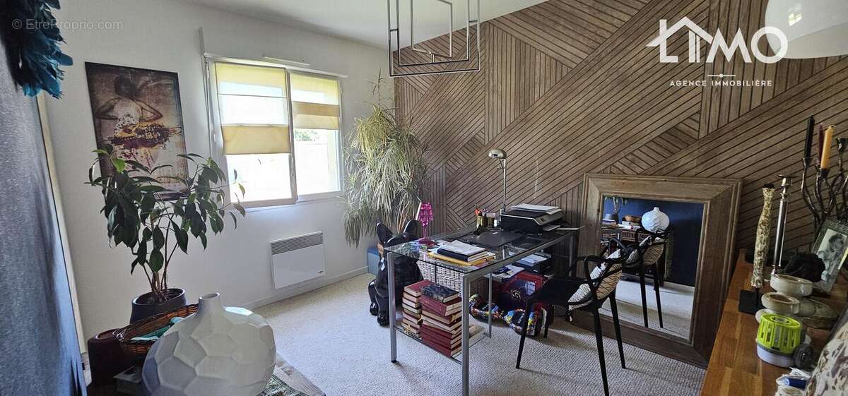 Maison 110 m² à Meuzac  - photo 7