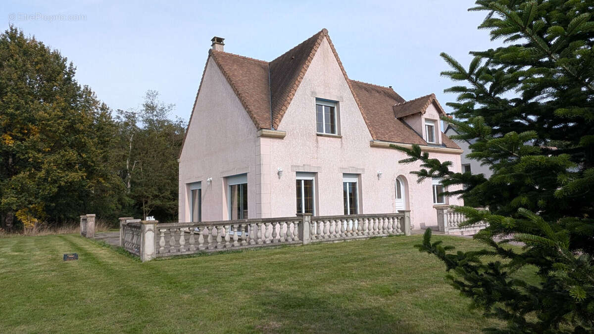 Maison à BLERE