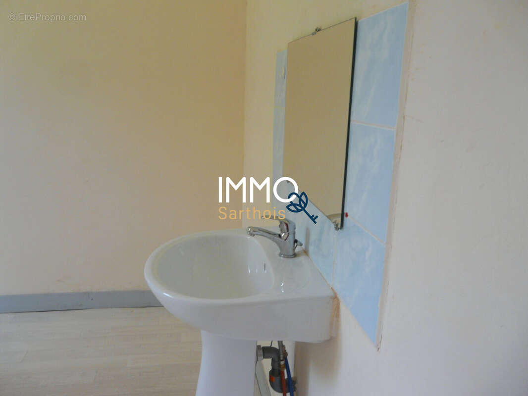 Maison à NOYEN-SUR-SARTHE