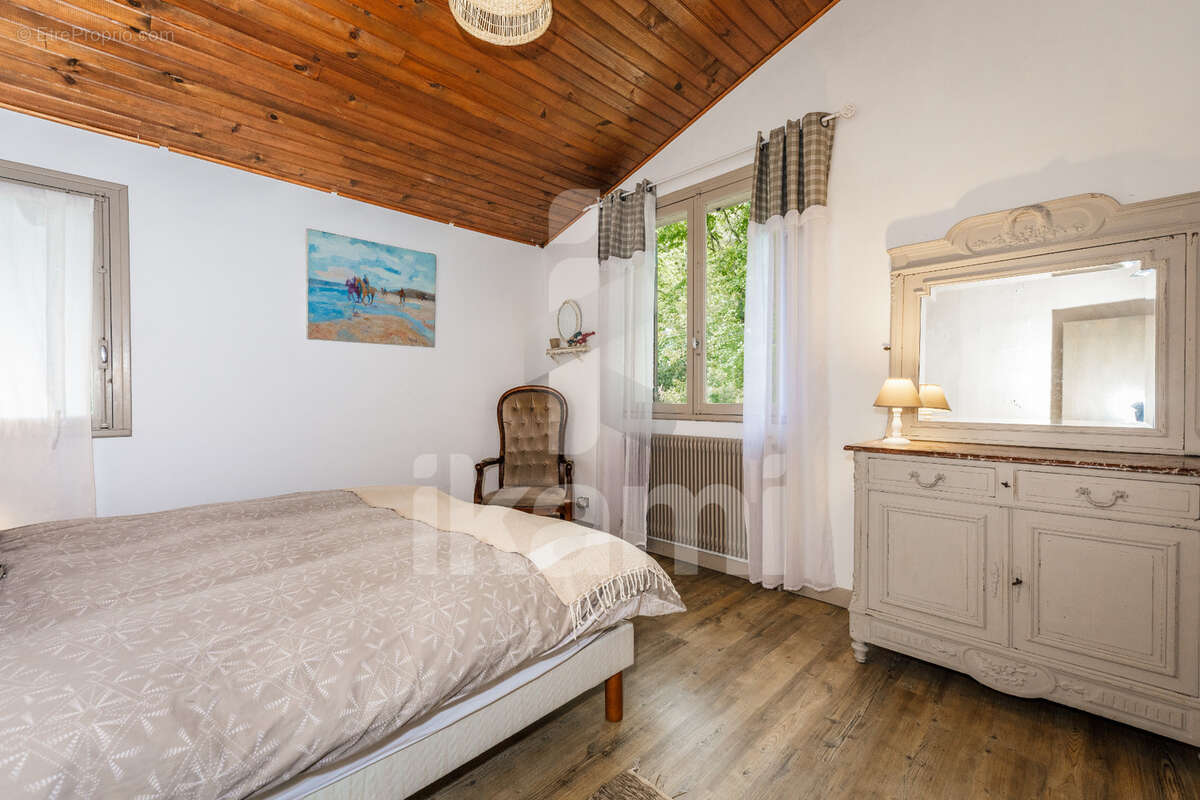 Maison à EYMET