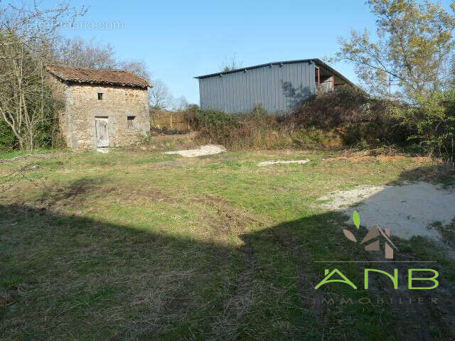 Maison à BUSSEROLLES