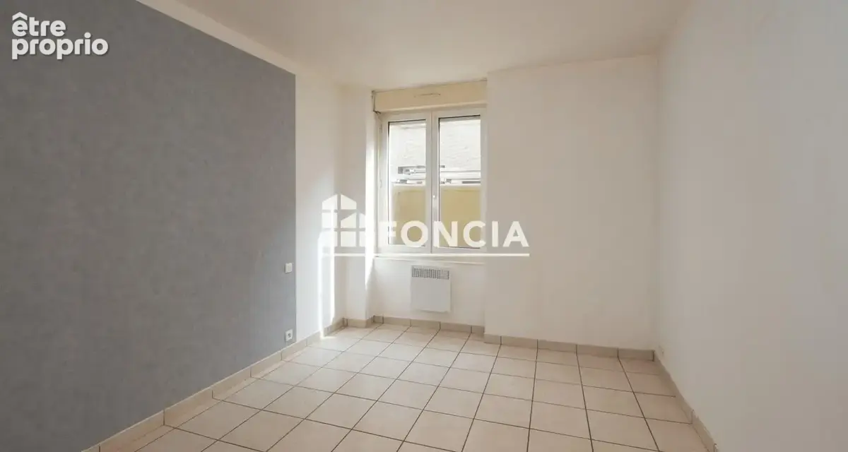 Bourg de Peage - Rue mazagran - T2 38 m2 - plain-pied proche commerces et commodités - photo 3