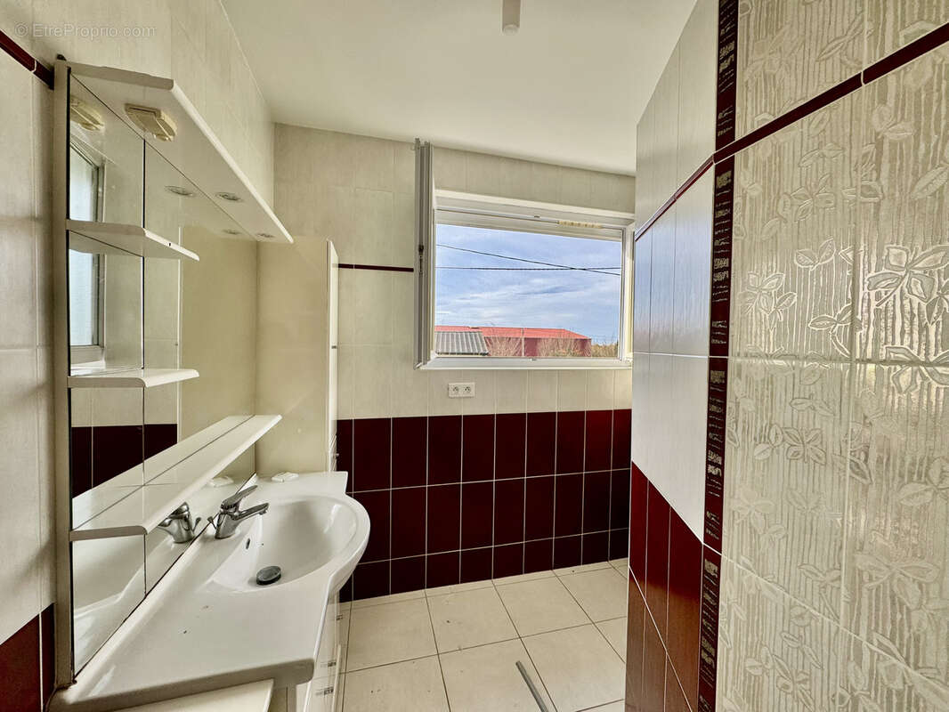 Maison à CHAMPCEVINEL