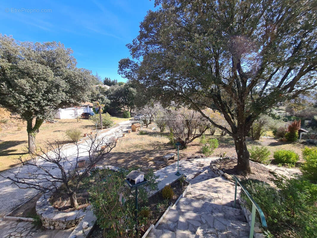 Maison 161 m² à Saint-Pantaleon-Les-Vignes  - photo 4