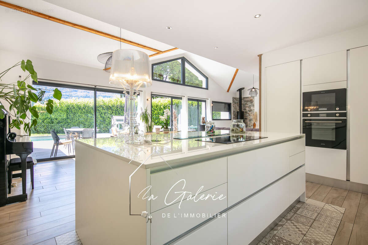 Maison à VAULNAVEYS-LE-HAUT