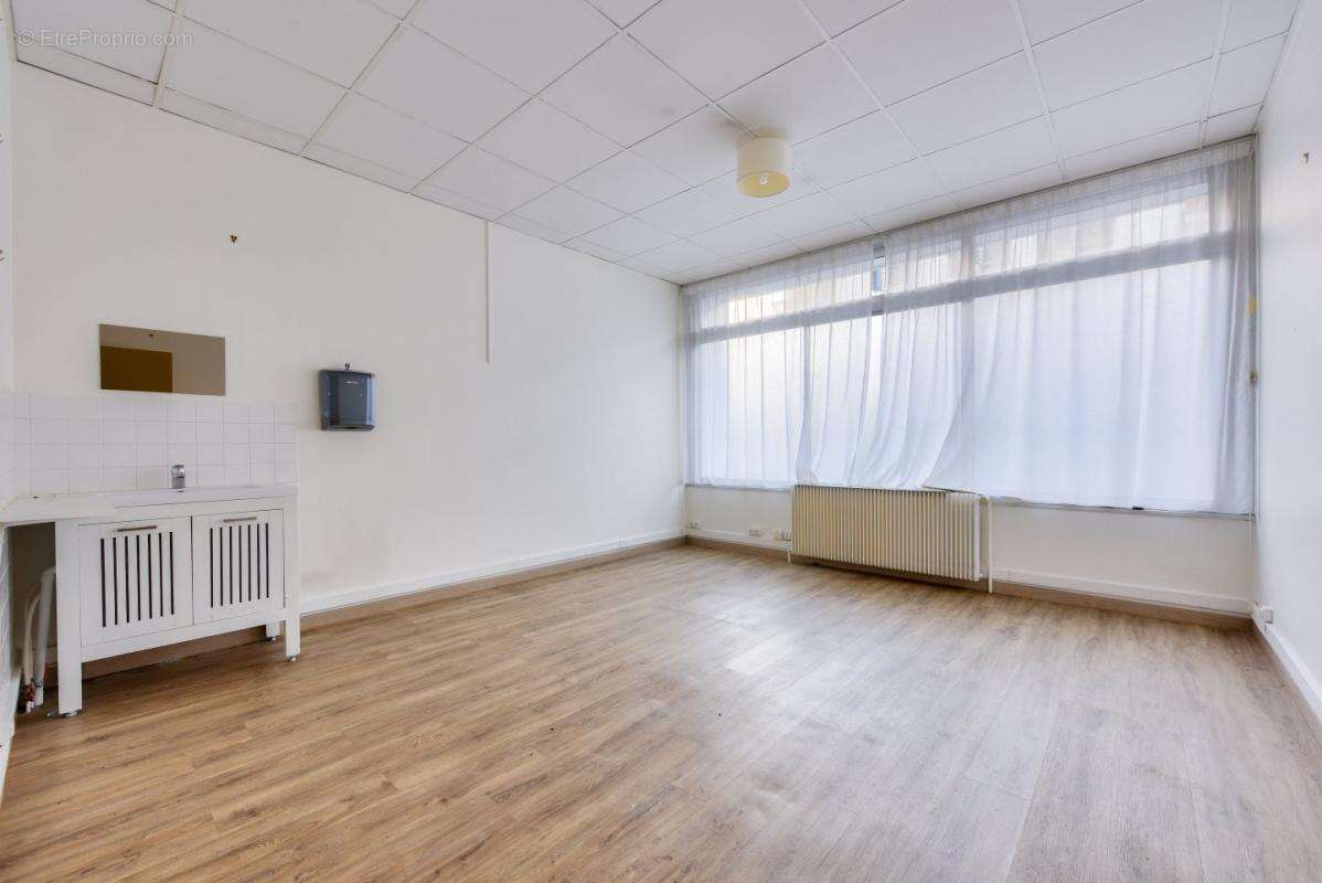 Commerce à PARIS-14E