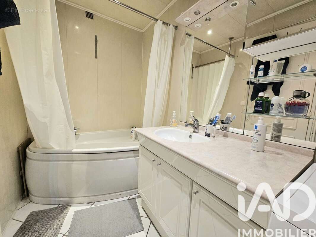 Photo 7 - Appartement à LE PECQ