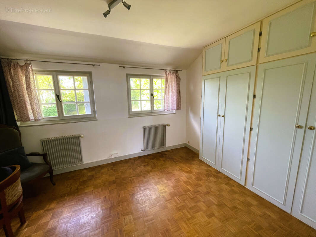 Maison à BARJOUVILLE