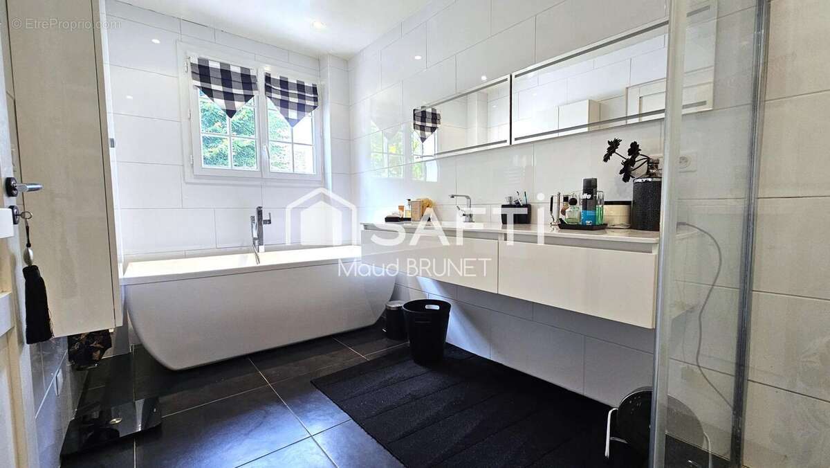 Photo 7 - Maison à HOUDAN