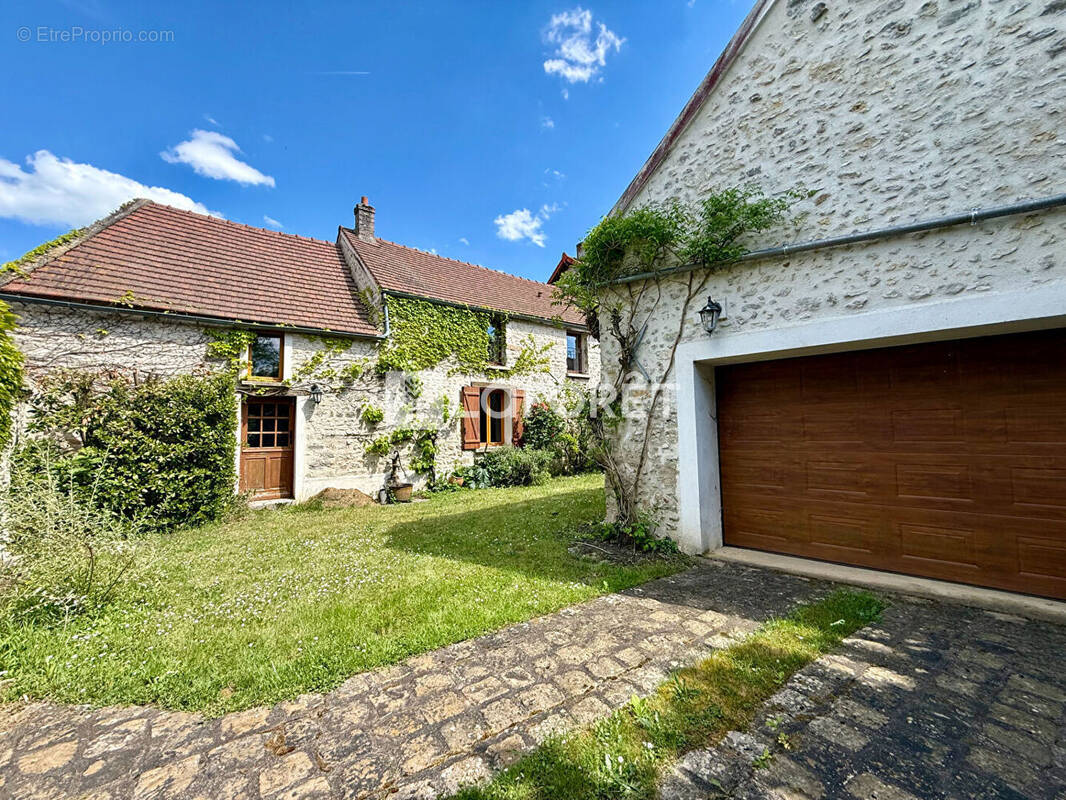 Maison à MILLY-LA-FORET