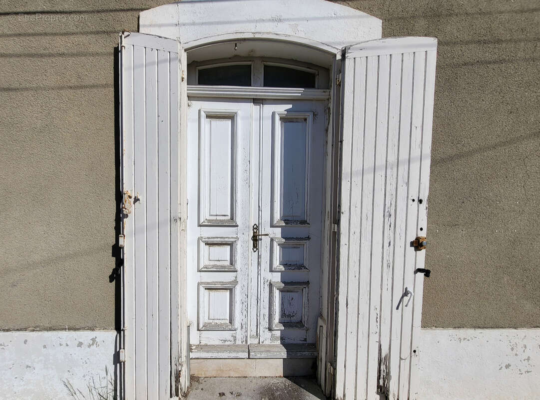 Maison à SAINT-LAURENT-D&#039;AIGOUZE