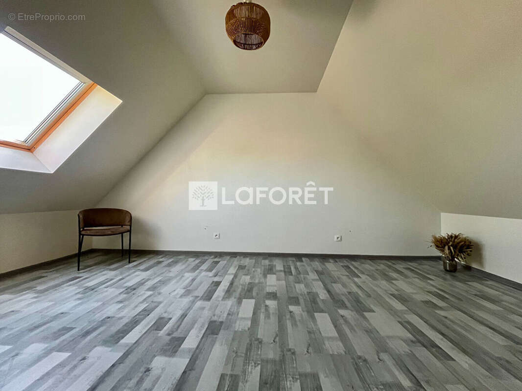 Maison à CIRES-LES-MELLO